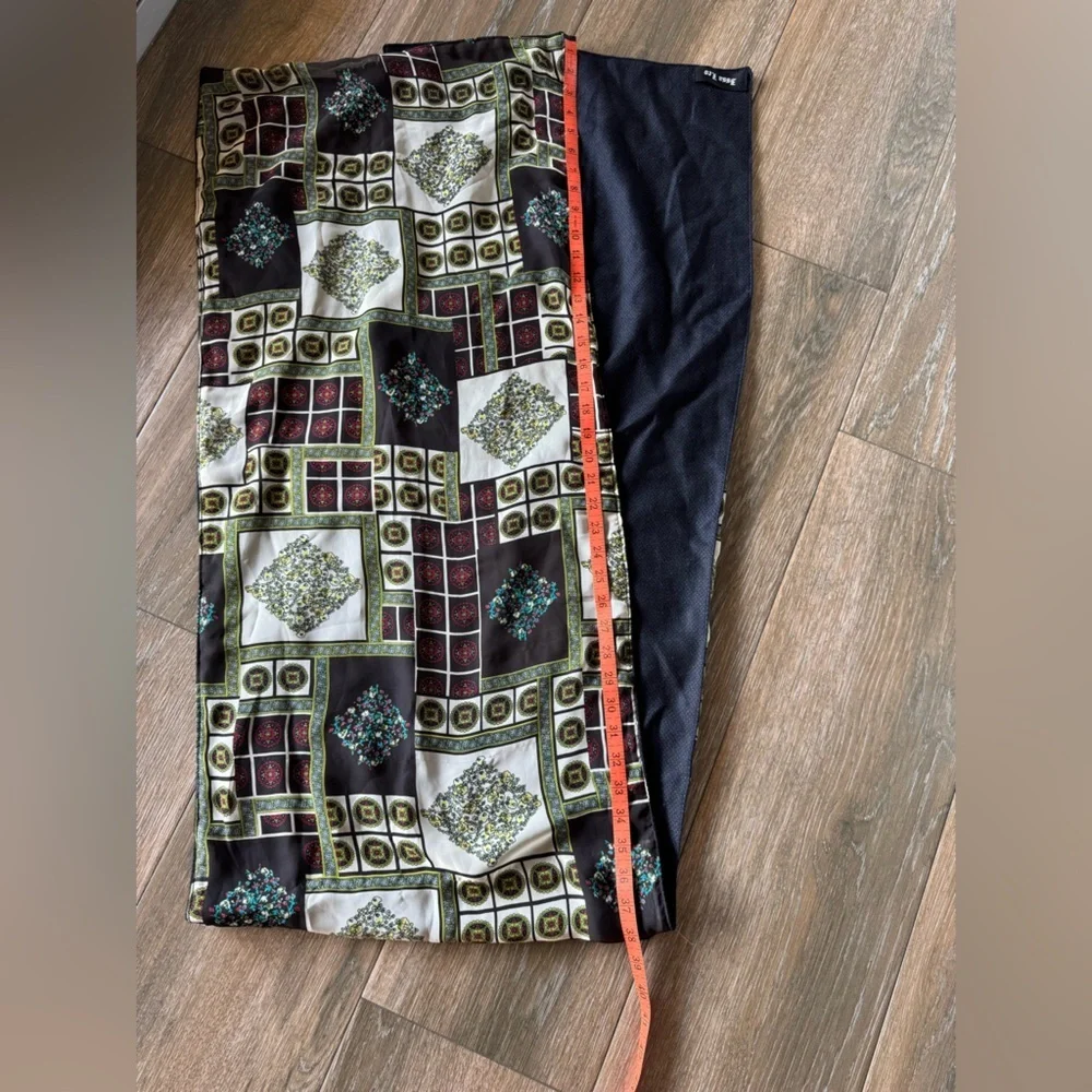 Issa Leo menswear rectangular scarf